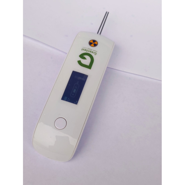 Greentest mini — прибор для экспресс-анализа концентрации нитратов в свежих фруктах, овощах и мясе, TDS-метр (жесткость воды), а также фонового излучения в окружающей среде и уровня радиоактивности отдельных объектов.